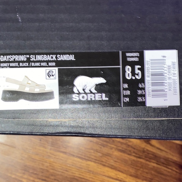 Elegant White Women's Sandals - Picture 11 of 11